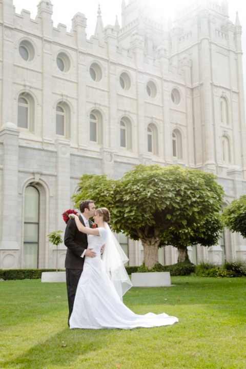 EK-Studios-Utah-Wedding-Photographers-SLC-Temple-wedding022-Blog(pp_w480_h720)