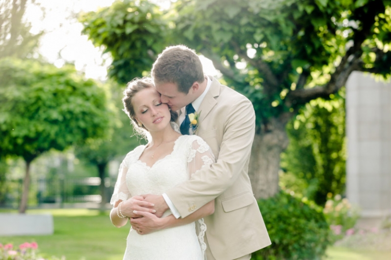 SLC-Temple-wedding-Vista-Room-Cedar-Hills-Golf-course-Utah-wedding-photographer-4(pp_w768_h511)