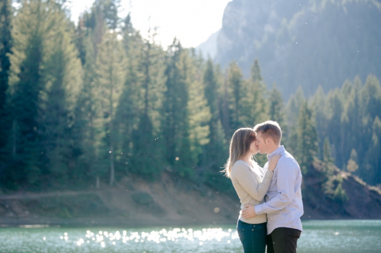 EK-Studios-Utah-Wedding-Photographers-Engagements-in-the-mountains003-Blog(pp_w768_h511)