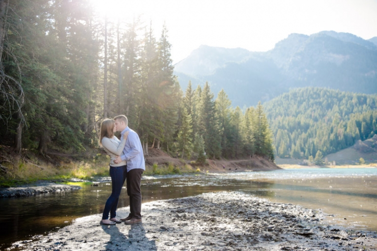 EK-Studios-Utah-Wedding-Photographers-Engagements-in-the-mountains006-Blog(pp_w768_h511)