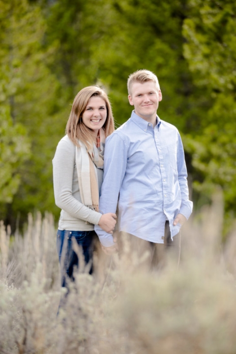 EK-Studios-Utah-Wedding-Photographers-Engagements-in-the-mountains012-Blog(pp_w480_h720)