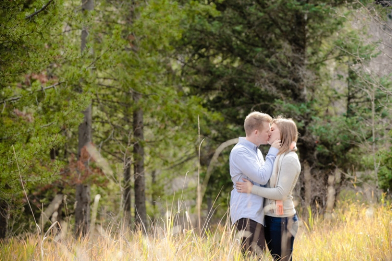 EK-Studios-Utah-Wedding-Photographers-Engagements-in-the-mountains015-Blog(pp_w768_h511)