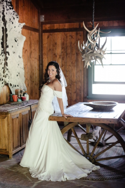 EK-Studios-Utah-Wedding-Photographers-red-cliff-ranch-heber-bridals-with-horse007-Blog(pp_w480_h720)