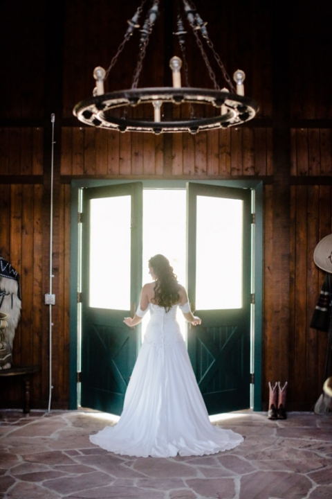 EK-Studios-Utah-Wedding-Photographers-red-cliff-ranch-heber-bridals-with-horse009-Blog(pp_w480_h720)