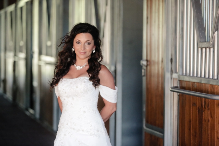 EK-Studios-Utah-Wedding-Photographers-red-cliff-ranch-heber-bridals-with-horse015-Blog(pp_w768_h511)