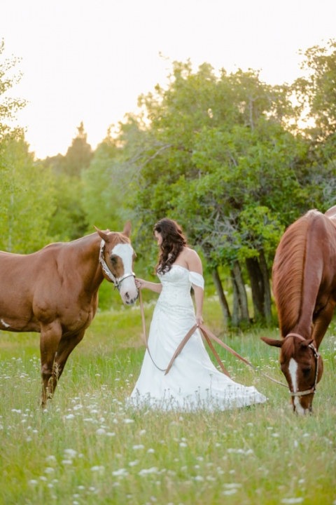 EK-Studios-Utah-Wedding-Photographers-red-cliff-ranch-heber-bridals-with-horse030-Blog(pp_w480_h720)