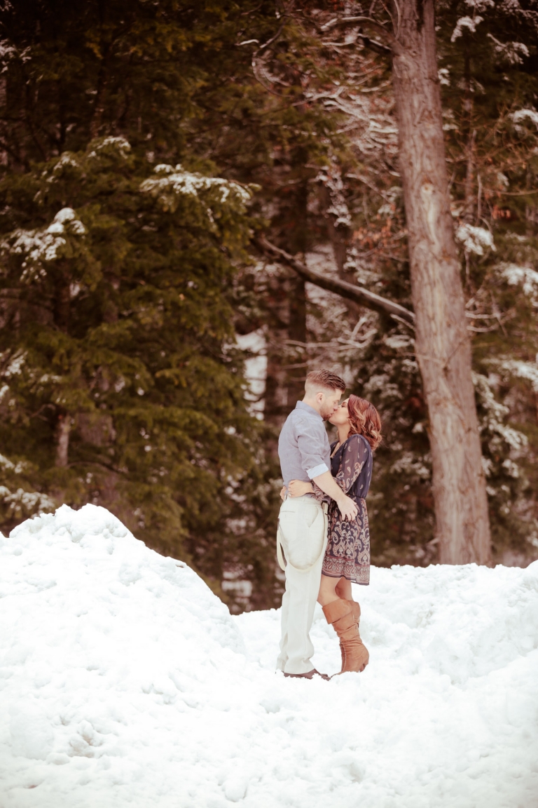 EK-Studios-Utah-Wedding-Photographers-Winter-engagements003-Blog(pp_w768_h1152)