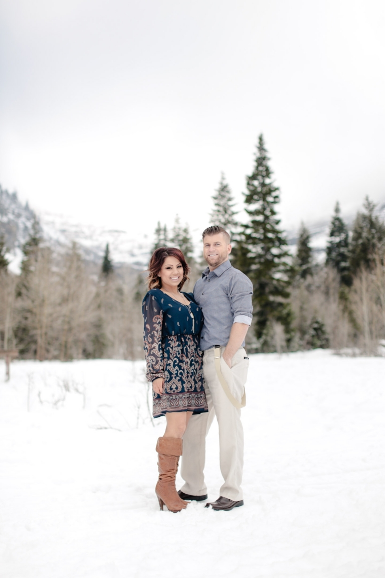 EK-Studios-Utah-Wedding-Photographers-Winter-engagements008-Blog(pp_w768_h1152)
