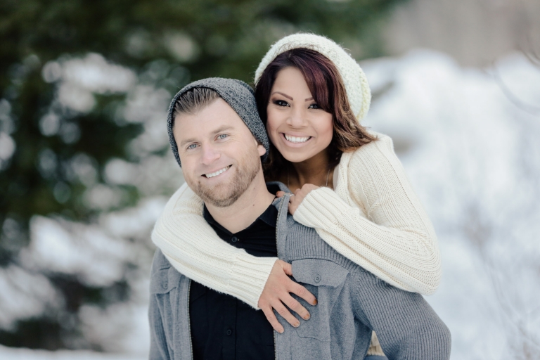 EK-Studios-Utah-Wedding-Photographers-Winter-engagements025-Blog(pp_w768_h512)