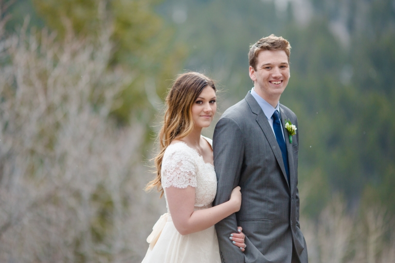 EK-Studios-Utah-Wedding-Photographers-Vintage-Wedding-Dress-Mountain-bridals007-Blog(pp_w768_h512)
