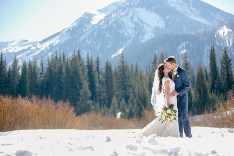 EK-Studios-Utah-Wedding-Photographers-Mountain-Bridals-UT018-Blog(pp_w768_h512)