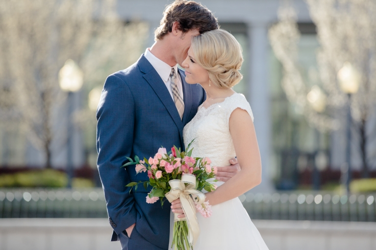 EK-Studios-Utah-Wedding-Photographers-Classy-Bridals-lace-dress-blossoms-spring009-Blog(pp_w768_h512)