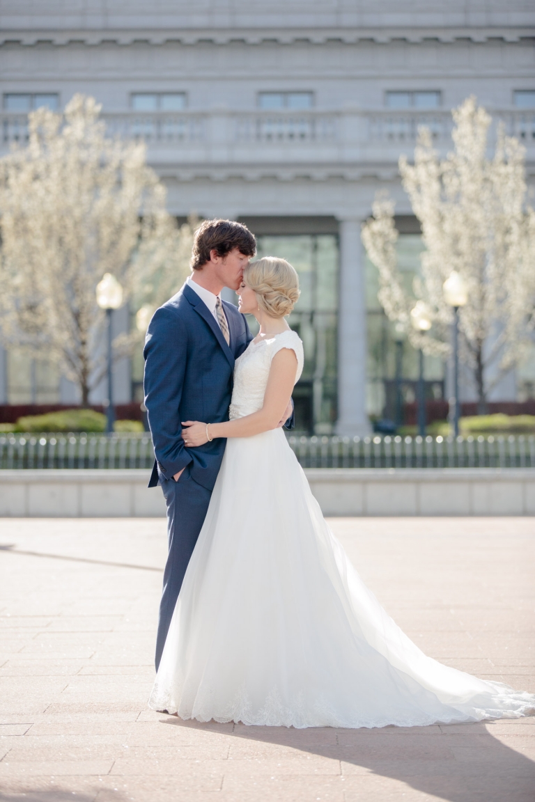 EK-Studios-Utah-Wedding-Photographers-Classy-Bridals-lace-dress-blossoms-spring020-Blog(pp_w768_h1152)