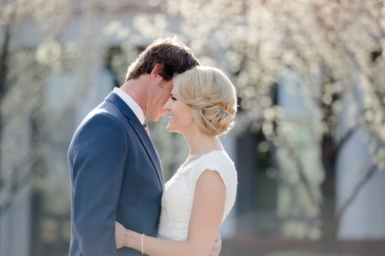 EK-Studios-Utah-Wedding-Photographers-Classy-Bridals-lace-dress-blossoms-spring021-Blog(pp_w768_h512)
