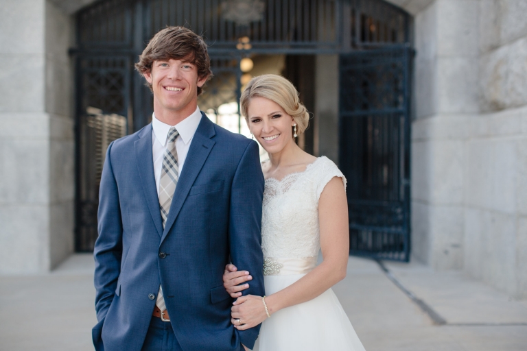 EK-Studios-Utah-Wedding-Photographers-Classy-Bridals-lace-dress-blossoms-spring031-Blog(pp_w768_h512)