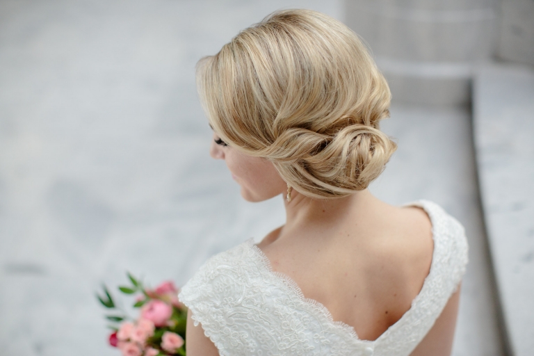 EK-Studios-Utah-Wedding-Photographers-Classy-Bridals-lace-dress-blossoms-spring037-Blog(pp_w768_h512)