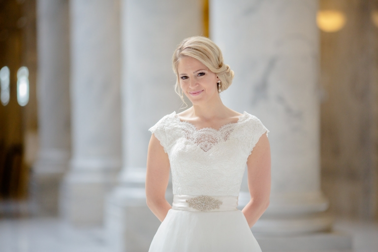 EK-Studios-Utah-Wedding-Photographers-Classy-Bridals-lace-dress-blossoms-spring039-Blog(pp_w768_h512)