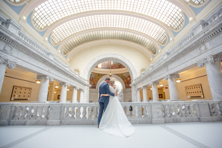 EK-Studios-Utah-Wedding-Photographers-Classy-Bridals-lace-dress-blossoms-spring040-Blog(pp_w768_h512)