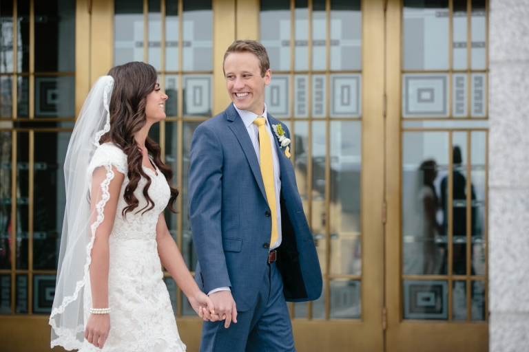 Wedding-Alyssa-Russell-draper-temple-wedding-sleepy-ridge-reception-Utah-Wedding-Photographers-EK-Studios-Photo-Video-032(pp_w768_h512)