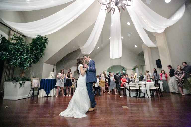 Wedding-Alyssa-Russell-draper-temple-wedding-sleepy-ridge-reception-Utah-Wedding-Photographers-EK-Studios-Photo-Video-052(pp_w768_h512)
