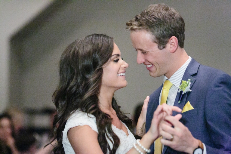 Wedding-Alyssa-Russell-draper-temple-wedding-sleepy-ridge-reception-Utah-Wedding-Photographers-EK-Studios-Photo-Video-053(pp_w768_h512)