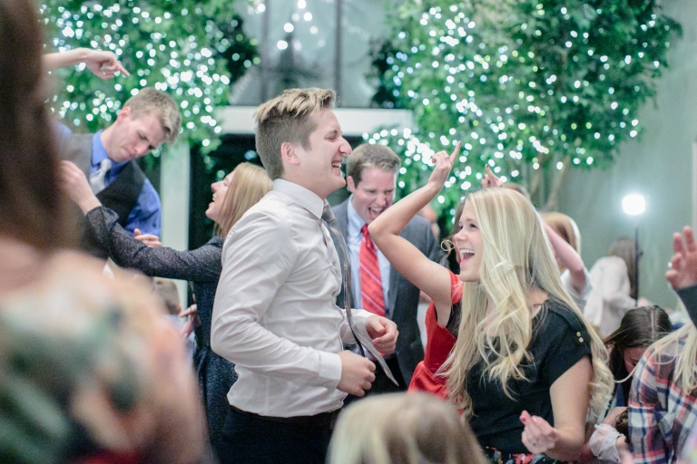 Wedding-Alyssa-Russell-draper-temple-wedding-sleepy-ridge-reception-Utah-Wedding-Photographers-EK-Studios-Photo-Video-060(pp_w768_h512)