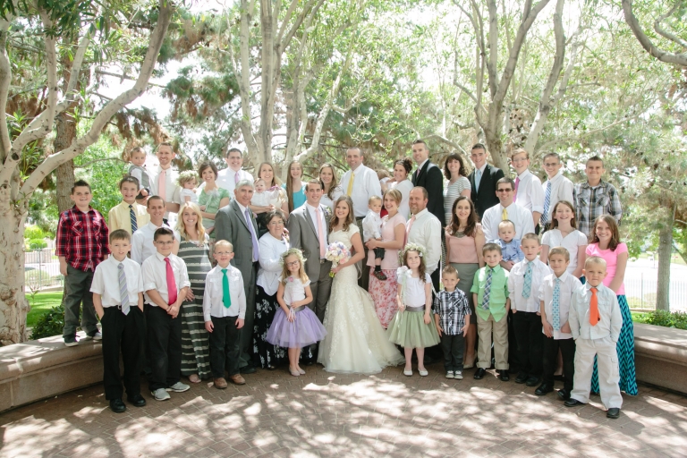 EK-Studios-Utah-Wedding-Photographers-Las-Vegas-Temple-Wedding-lds-Backyard-reception-nevada015-Blog(pp_w768_h512)