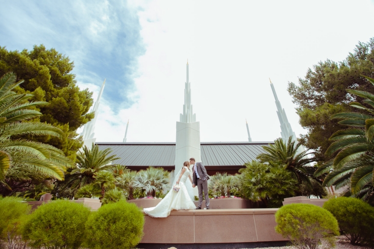 EK-Studios-Utah-Wedding-Photographers-Las-Vegas-Temple-Wedding-lds-Backyard-reception-nevada019-Blog(pp_w768_h512)