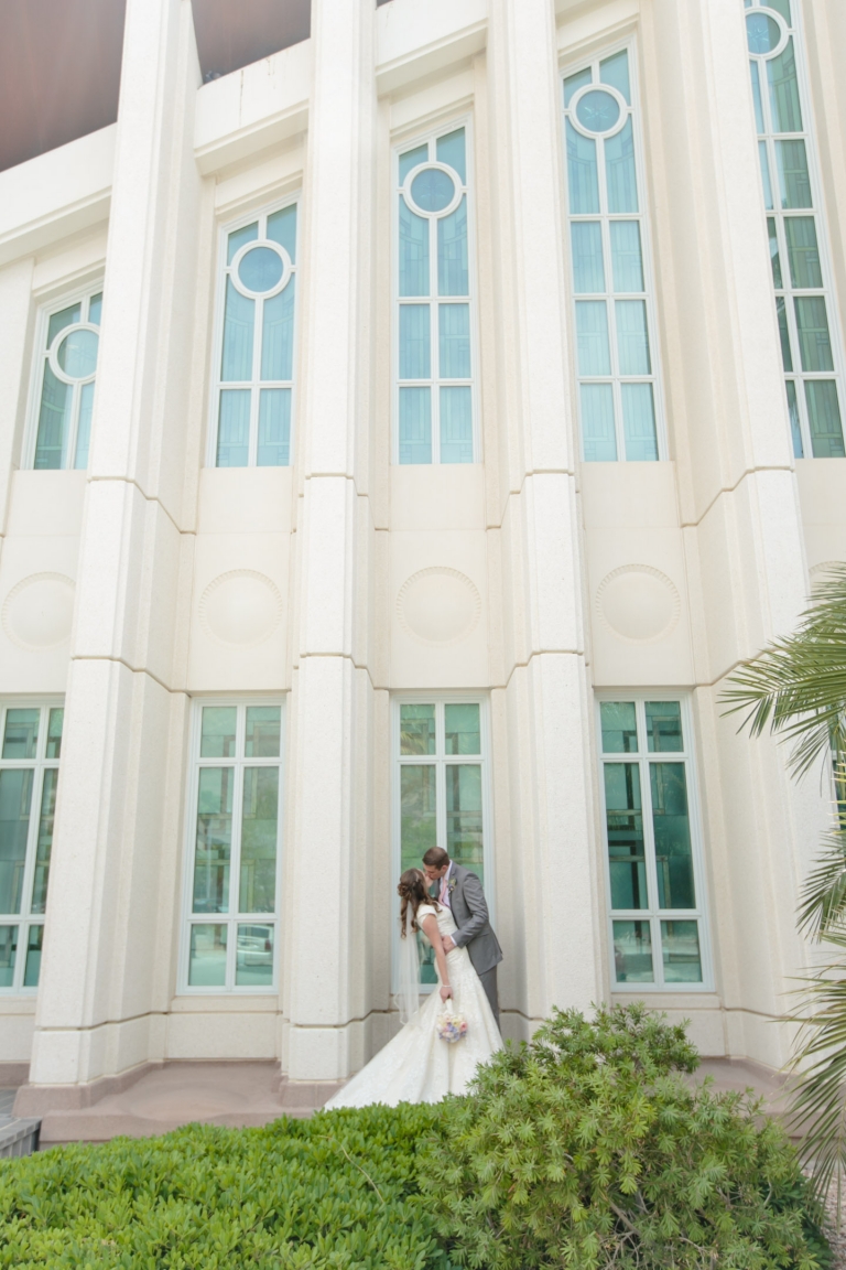 EK-Studios-Utah-Wedding-Photographers-Las-Vegas-Temple-Wedding-lds-Backyard-reception-nevada024-Blog(pp_w768_h1152)