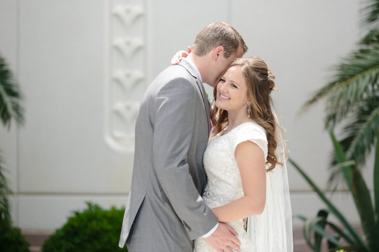 EK-Studios-Utah-Wedding-Photographers-Las-Vegas-Temple-Wedding-lds-Backyard-reception-nevada029-Blog(pp_w768_h512)