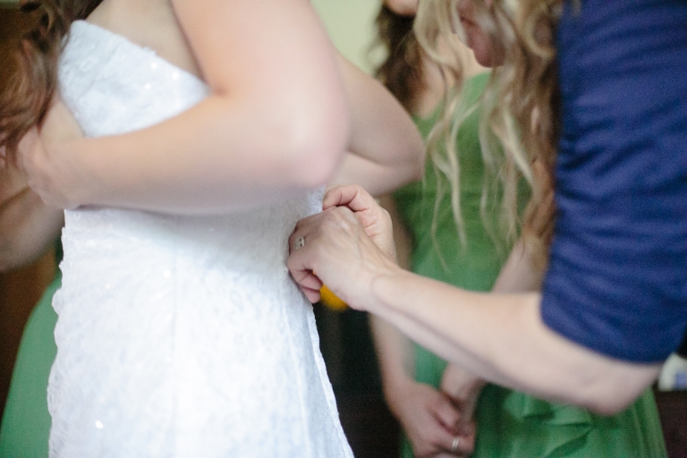 EK-Studios-Utah-Wedding-Photographers-Backyard-barn-wedding016-Blog(pp_w768_h512)