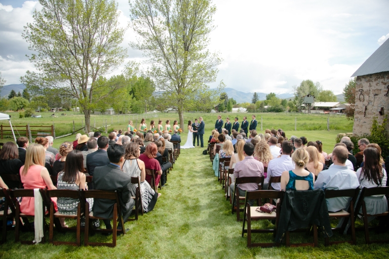 EK-Studios-Utah-Wedding-Photographers-Backyard-barn-wedding027-Blog(pp_w768_h512)