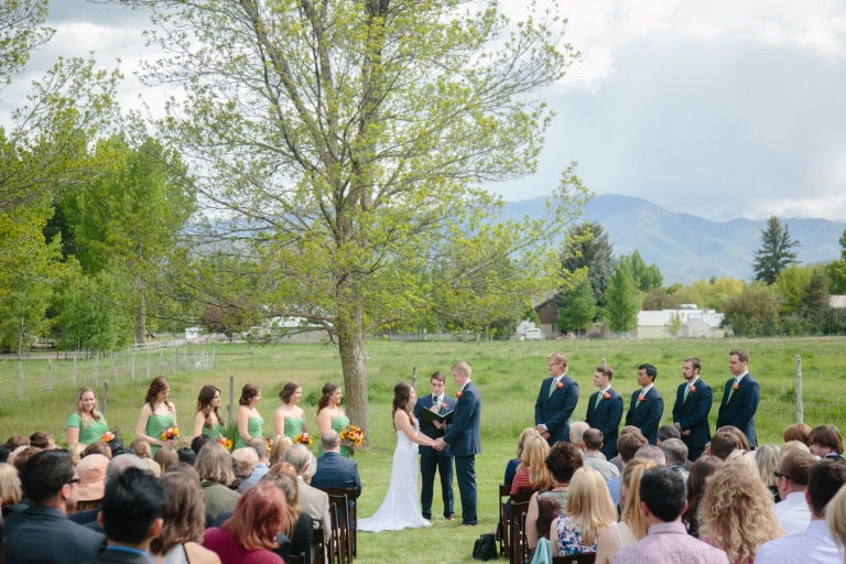 EK-Studios-Utah-Wedding-Photographers-Backyard-barn-wedding030-Blog(pp_w768_h512)
