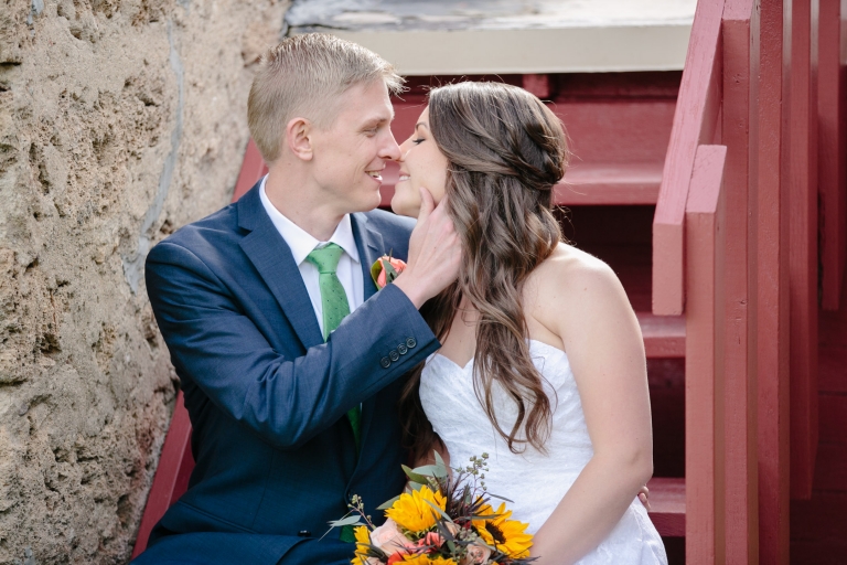 EK-Studios-Utah-Wedding-Photographers-Backyard-barn-wedding045-Blog(pp_w768_h512)