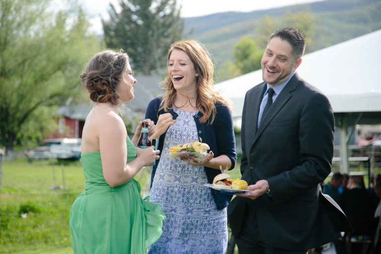 EK-Studios-Utah-Wedding-Photographers-Backyard-barn-wedding063-Blog(pp_w768_h512)