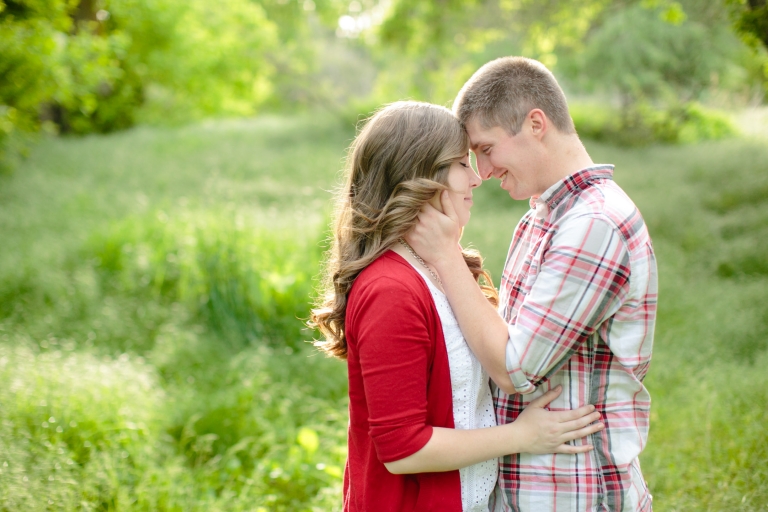 EK-Studios-Utah-Wedding-Photographers-Nature-engagements006-Blog(pp_w768_h512)