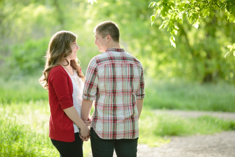 EK-Studios-Utah-Wedding-Photographers-Nature-engagements011-Blog(pp_w768_h512)