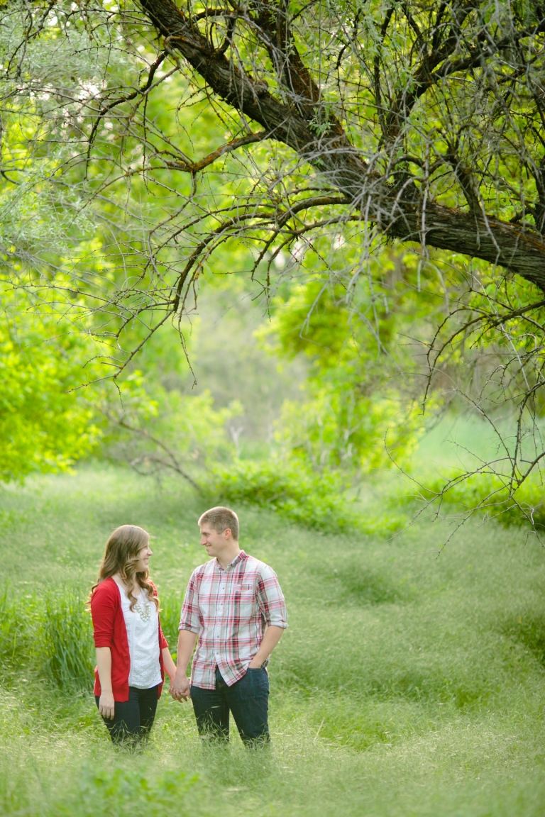 EK-Studios-Utah-Wedding-Photographers-Nature-engagements014-Blog(pp_w768_h1152)