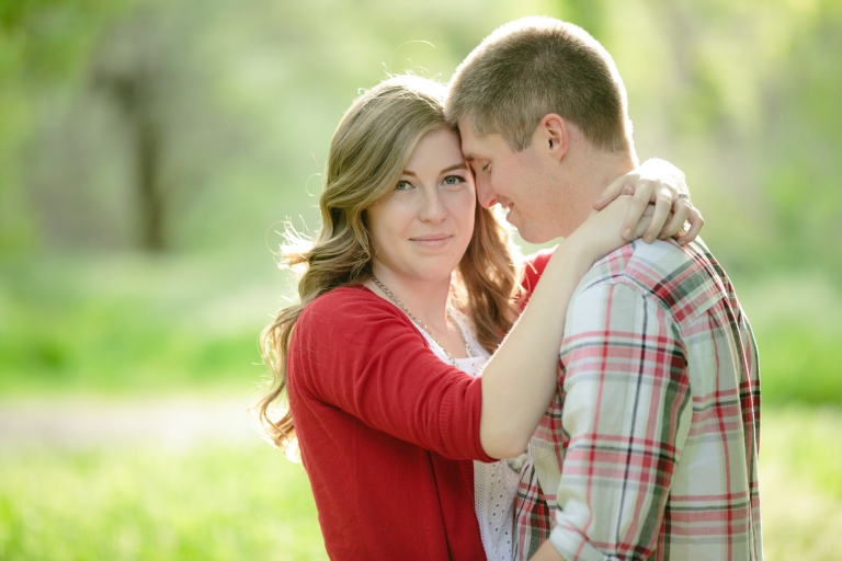 EK-Studios-Utah-Wedding-Photographers-Nature-engagements018-Blog(pp_w768_h512)