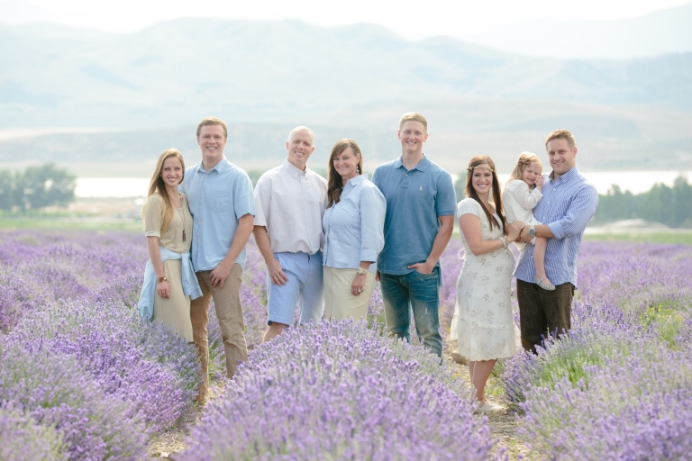 EK-Studios-Utah-Wedding-Photographers-Family-Photos-Lavender-field-young-living-farms005-Blog(pp_w768_h512)