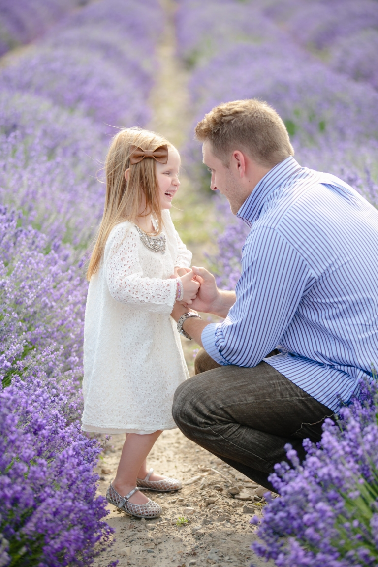 EK-Studios-Utah-Wedding-Photographers-Family-Photos-Lavender-field-young-living-farms008-Blog(pp_w768_h1152)