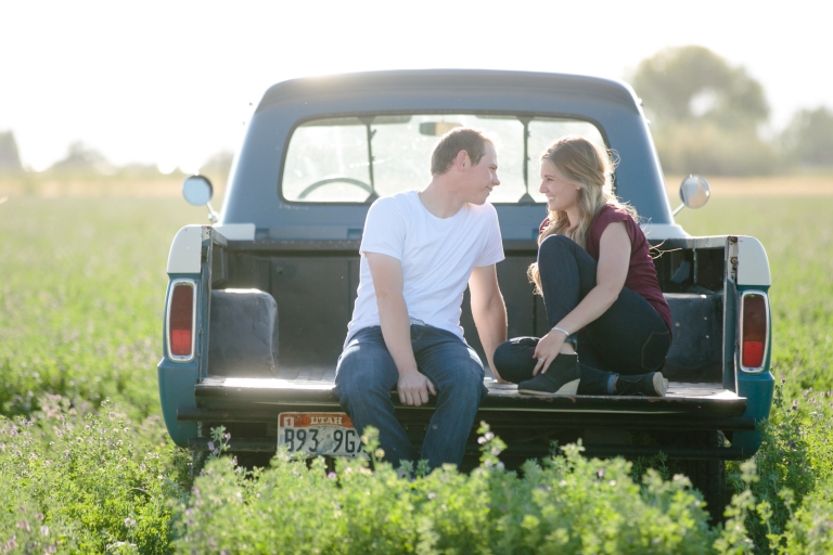 EK-Studios-Utah-Wedding-Photographers-country-engagments-pick-up-truck-farming-field001-Blog(pp_w768_h512)