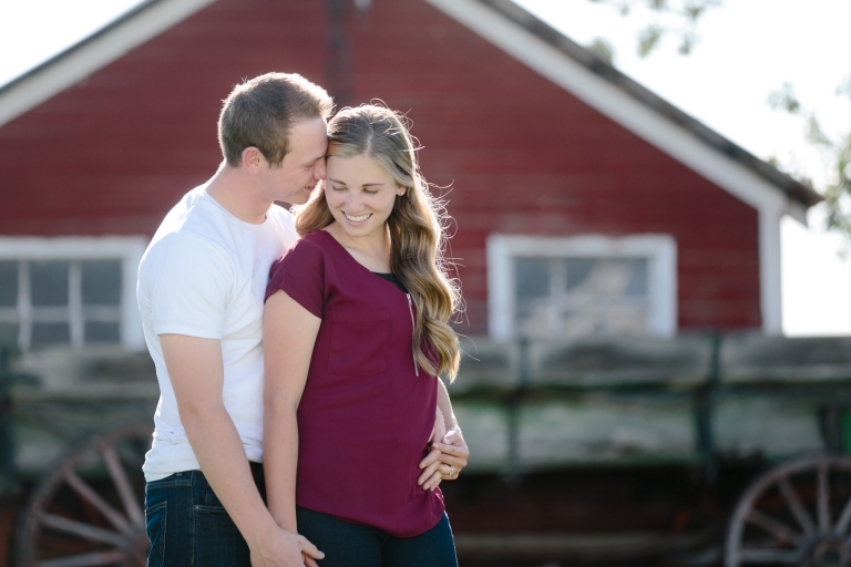 EK-Studios-Utah-Wedding-Photographers-country-engagments-pick-up-truck-farming-field003-Blog(pp_w768_h512)