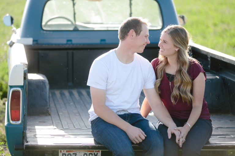 EK-Studios-Utah-Wedding-Photographers-country-engagments-pick-up-truck-farming-field010-Blog(pp_w768_h512)