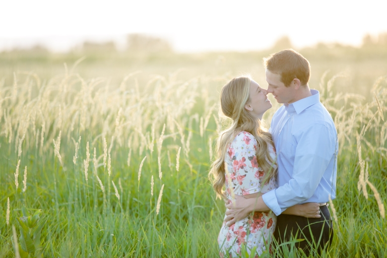 EK-Studios-Utah-Wedding-Photographers-country-engagments-pick-up-truck-farming-field015-Blog(pp_w768_h512)