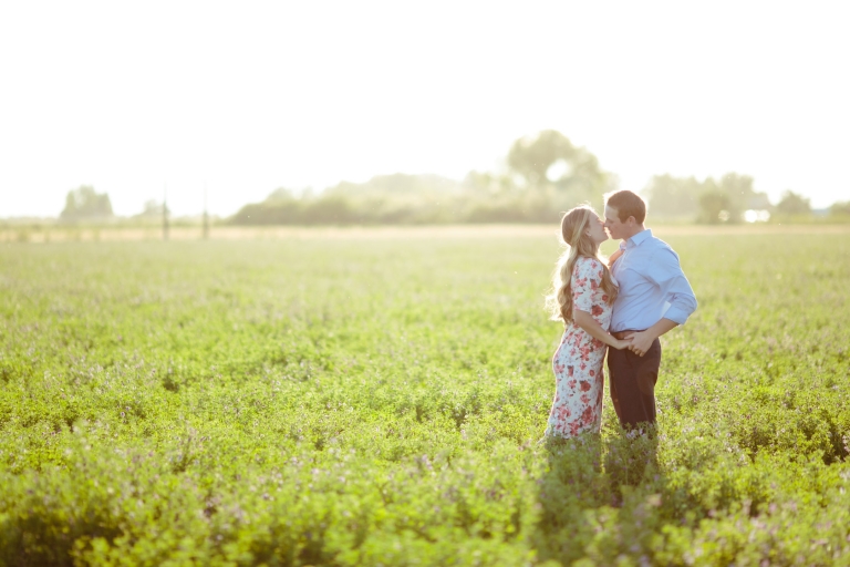 EK-Studios-Utah-Wedding-Photographers-country-engagments-pick-up-truck-farming-field017-Blog(pp_w768_h512)