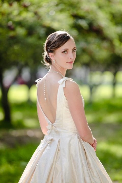 EK-Studios-Utah-Wedding-Photographers-Classy-Elegant-Bridals-Unique-wedding-dress005-Blog(pp_w480_h720)
