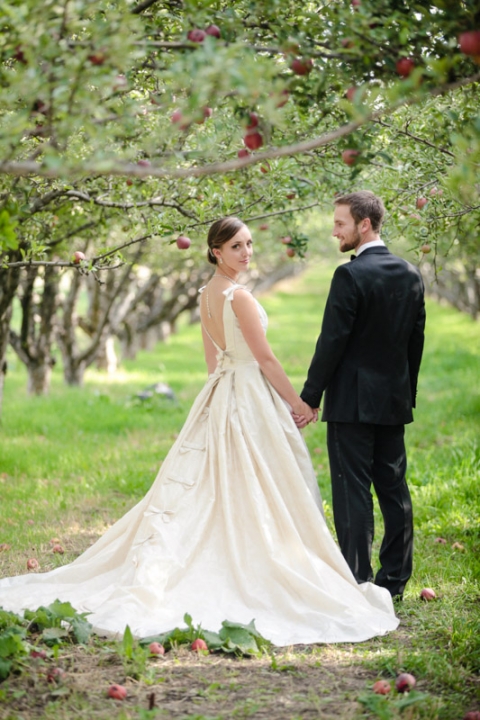 EK-Studios-Utah-Wedding-Photographers-Classy-Elegant-Bridals-Unique-wedding-dress008-Blog(pp_w480_h720)