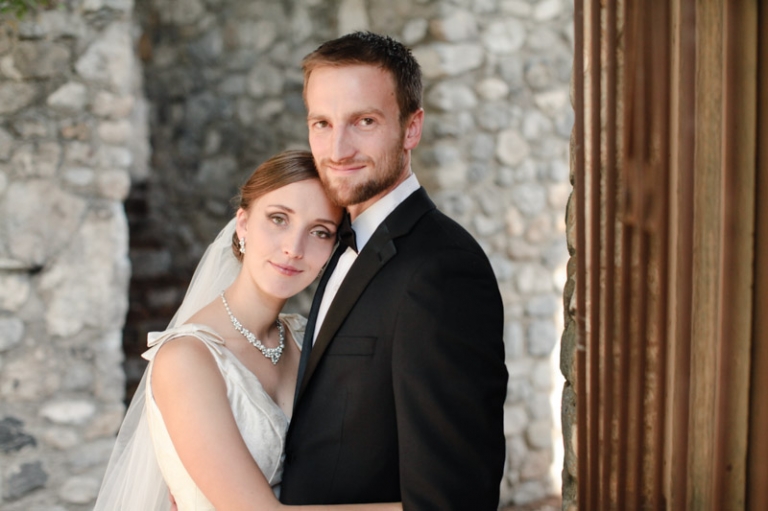 EK-Studios-Utah-Wedding-Photographers-Classy-Elegant-Bridals-Unique-wedding-dress010-Blog(pp_w768_h511)