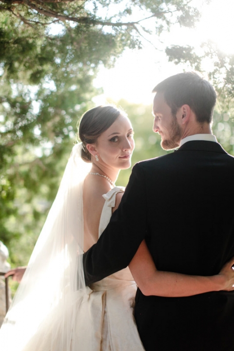 EK-Studios-Utah-Wedding-Photographers-Classy-Elegant-Bridals-Unique-wedding-dress020-Blog(pp_w480_h720)